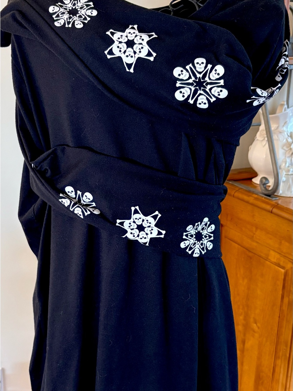 Torrid Black Skull Detail Draped Women's long sleeve shirt